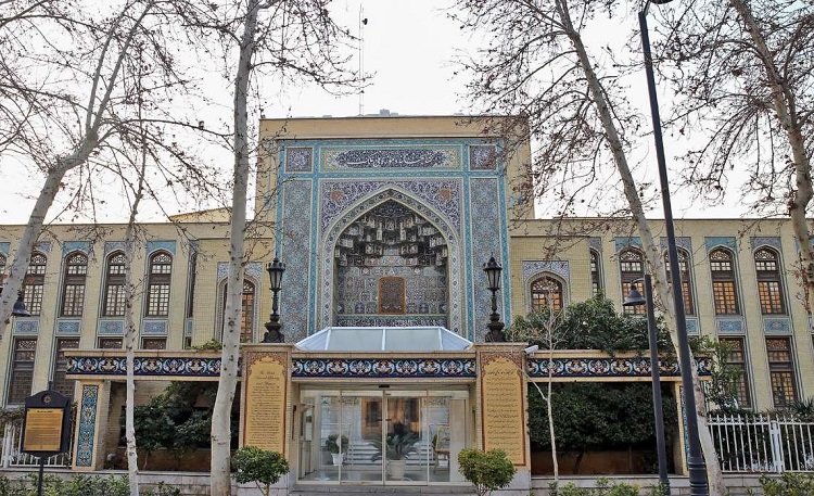 بازدید رایگان دانشگاهیان تربیت مدرس از «کتابخانه و موزه وقفی ملک» 