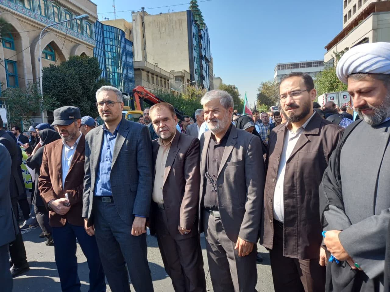 گزارش تصویری حضور دانشگاهیان تربیت مدرس در تجمع محکومیت جنایات رژیم صهیونیستی