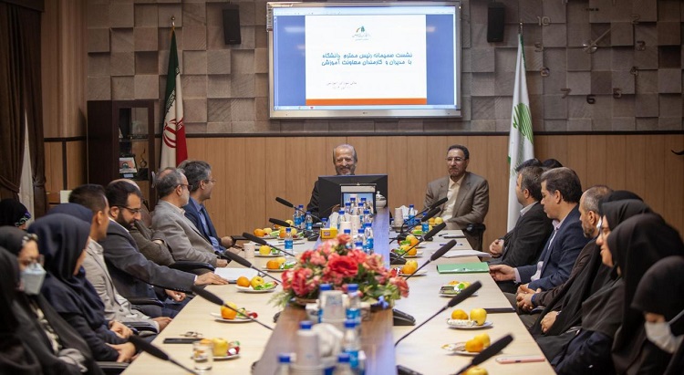 نشست صمیمانه رییس دانشگاه با مدیران و کارکنان معاونت آموزشی