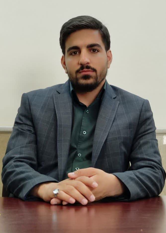 حسین آئینه نگینی